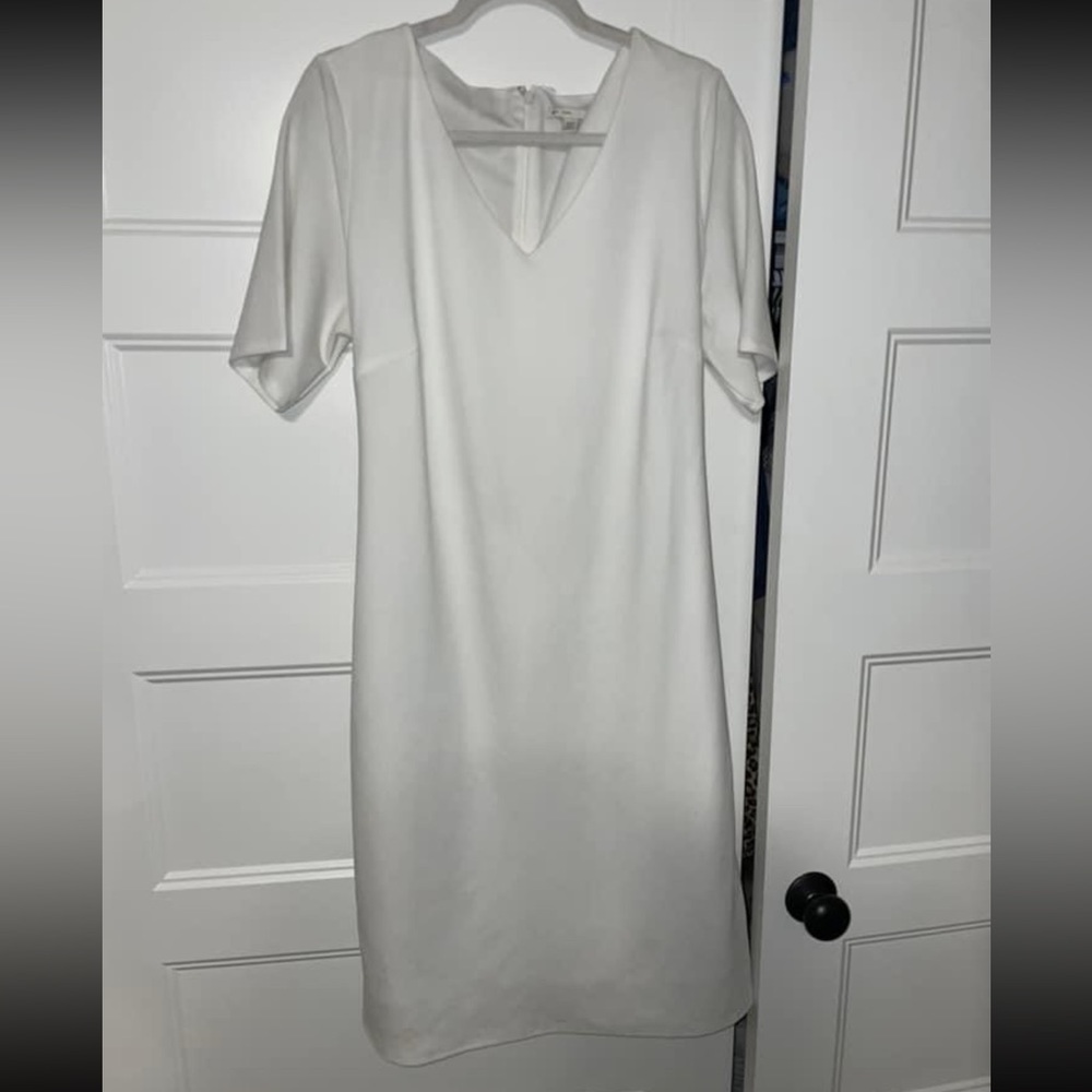 White Short Sleeve V-Neck Formal Dress